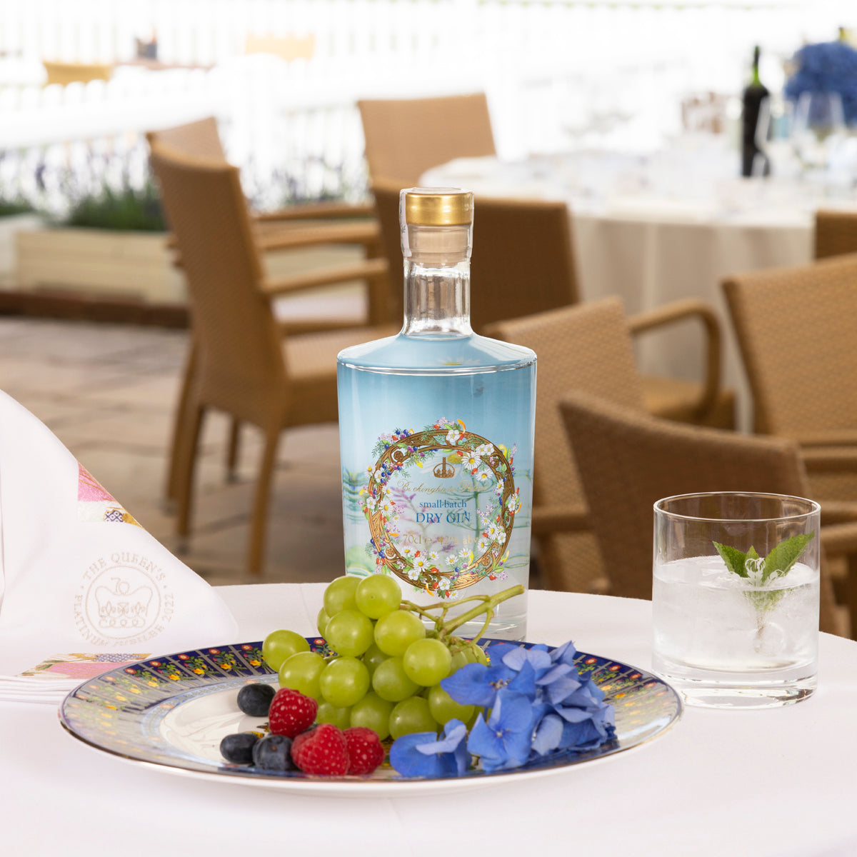 バッキンガムパレス ドライジン BUCKINGHAM PALECE DryGin バッキンガムパレス ドライジン【旧ラベル】 | スピリッツ | 戸田酒販